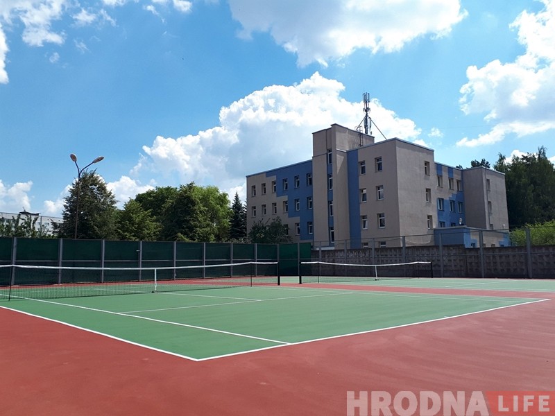 На Болдзіна адкрылі летнія тэнісныя корты. Патрэбныя і зімовыя