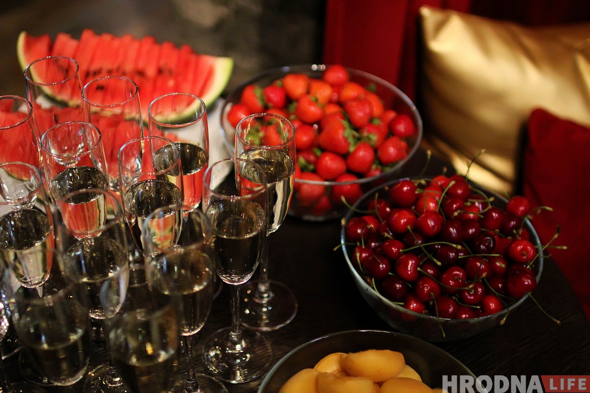 Таямніца дома №13 адкрыта: Гэта абноўленая летняя тэраса “Гудзіні”