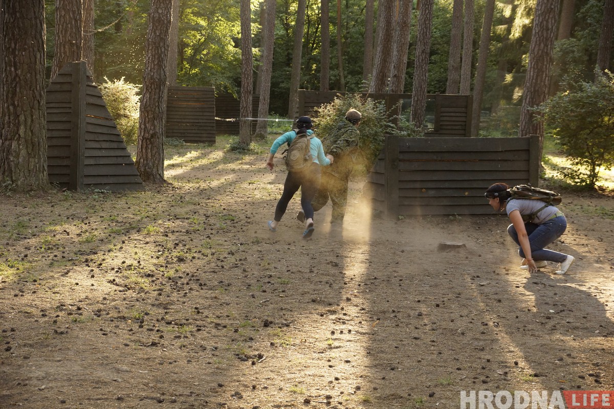 Бі альбо бяжы. Як гродзенцы сталі бежанцамі, а Пышкі - зонай баявых дзеянняў 