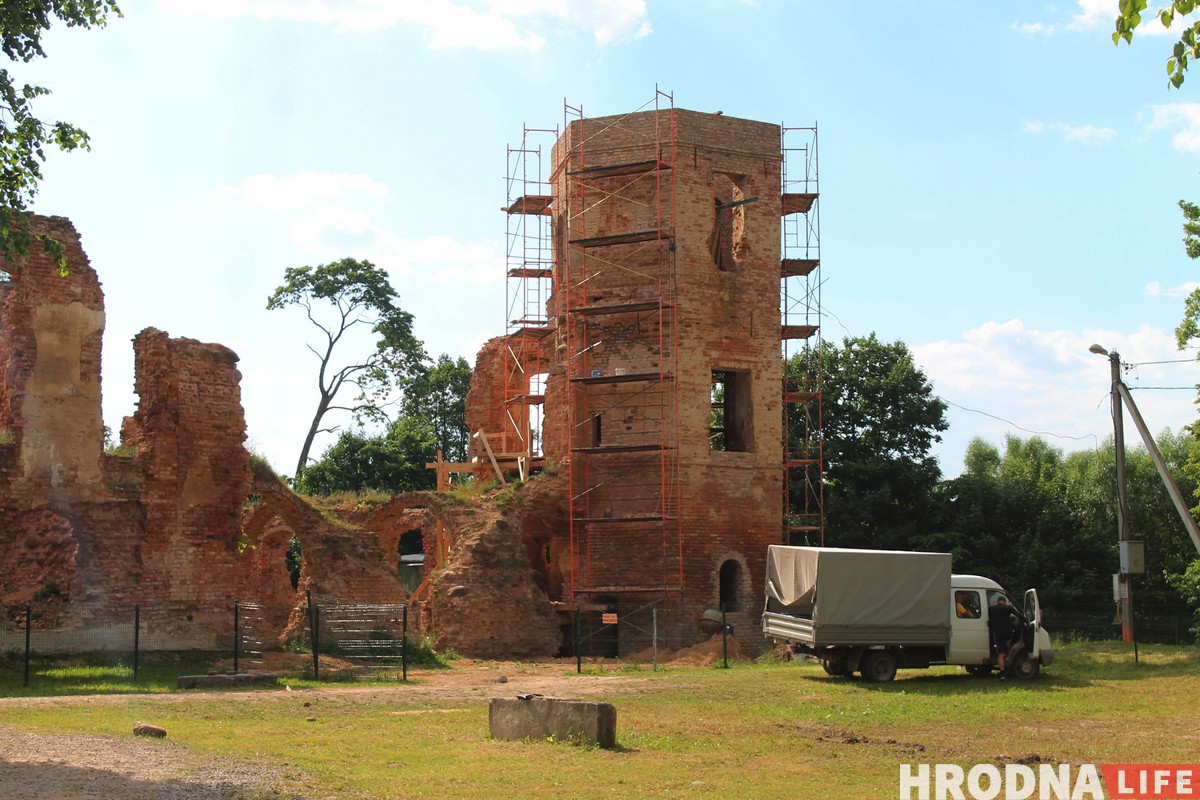 Пакуль рамантуюць Гальшанскі замак, можна наведаць яго ў віртуальнасці