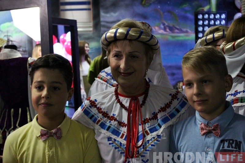 На Дзень вышыванкі ў забаўляльным цэнтры "Галактыка" прыйшлі футбалісты "Нёмана" На Дзень вышыванкі ў забаўляльным цэнтры "Галактыка" прыйшлі футбалісты "Нёмана"