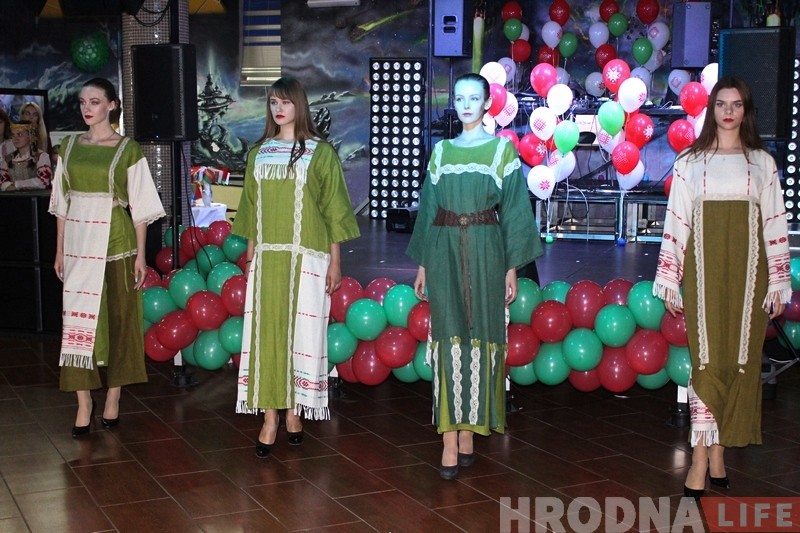 На Дзень вышыванкі ў забаўляльным цэнтры "Галактыка" прыйшлі футбалісты "Нёмана" На Дзень вышыванкі ў забаўляльным цэнтры "Галактыка" прыйшлі футбалісты "Нёмана"