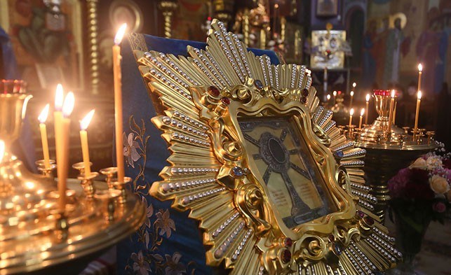 Фотафакт: цудатворны абраз Божай Маці з Жыровіцкага манастыра прывезлі ў Гродна Фотафакт: цудатворны абраз Божай Маці з Жыровіцкага манастыра прывезлі ў Гродна