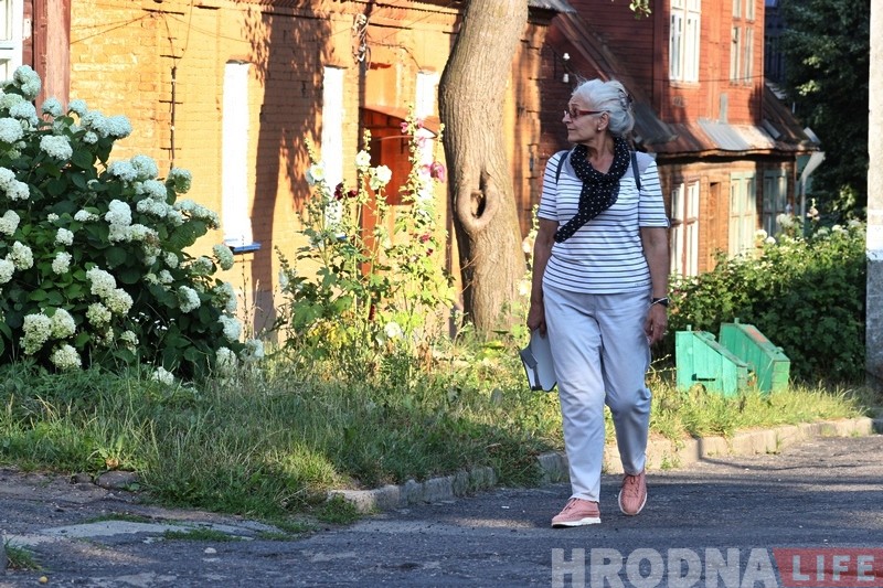 "Цяпер я разумею, чаму бацька так любіў Гродна". Жанчына з Польшчы прыехала знаёміцца з радзімай продкаў