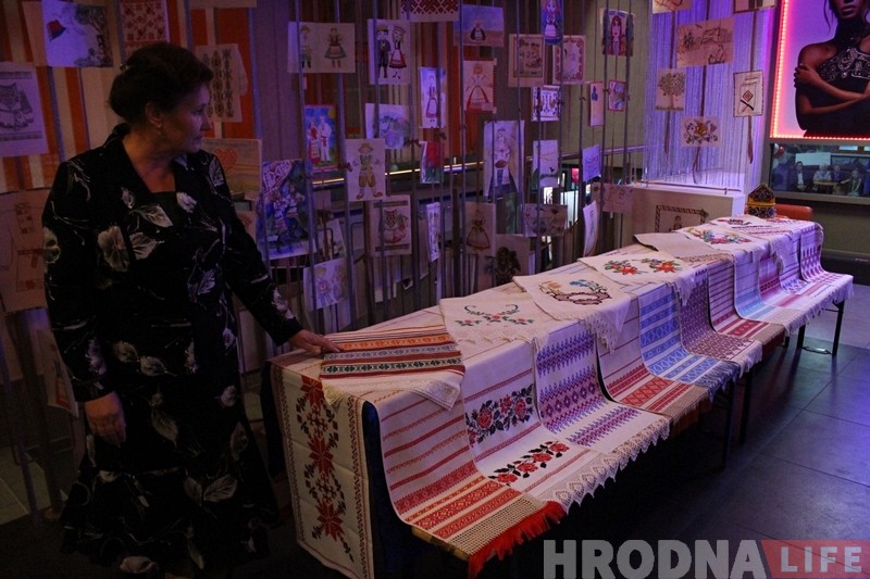 На Дзень вышыванкі ў забаўляльным цэнтры "Галактыка" прыйшлі футбалісты "Нёмана" На Дзень вышыванкі ў забаўляльным цэнтры "Галактыка" прыйшлі футбалісты "Нёмана"