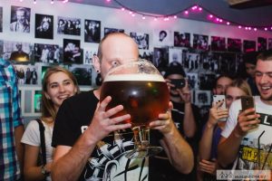 Бар, кавярня і музей. Як адна сям'я стварыла ў Гродне тры класныя месцы Бар, кавярня і музей. Як адна сям'я стварыла ў Гродне тры класныя месцы