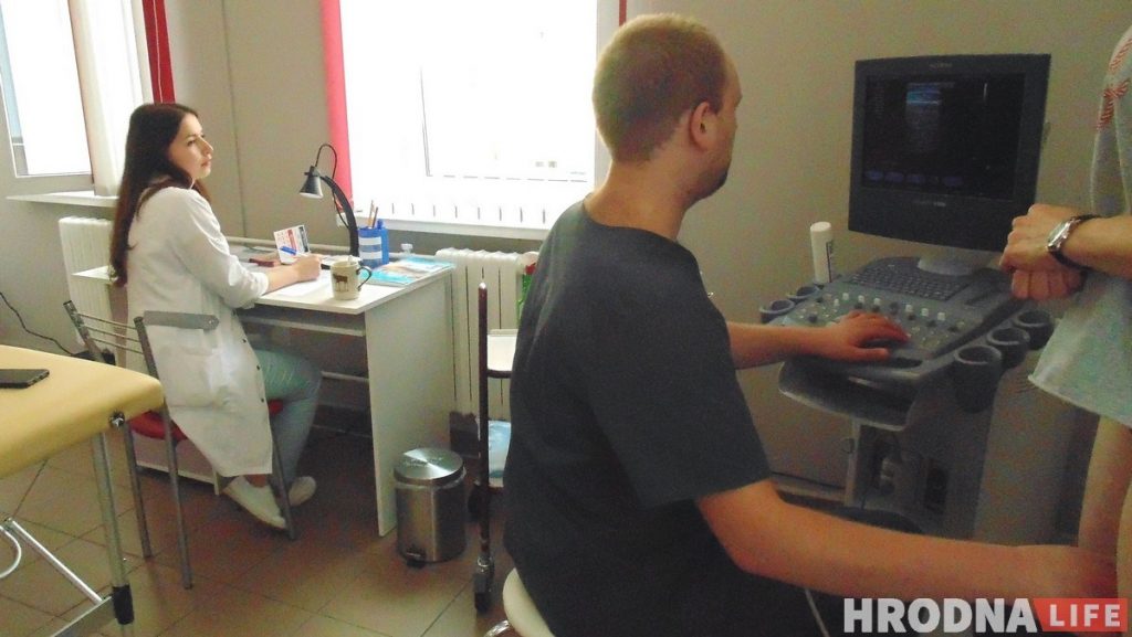 Варыкоз – не толькі жаночая праблема. У медцэнтры “БИАР” бясплатна пракансультавалі гродзенцаў