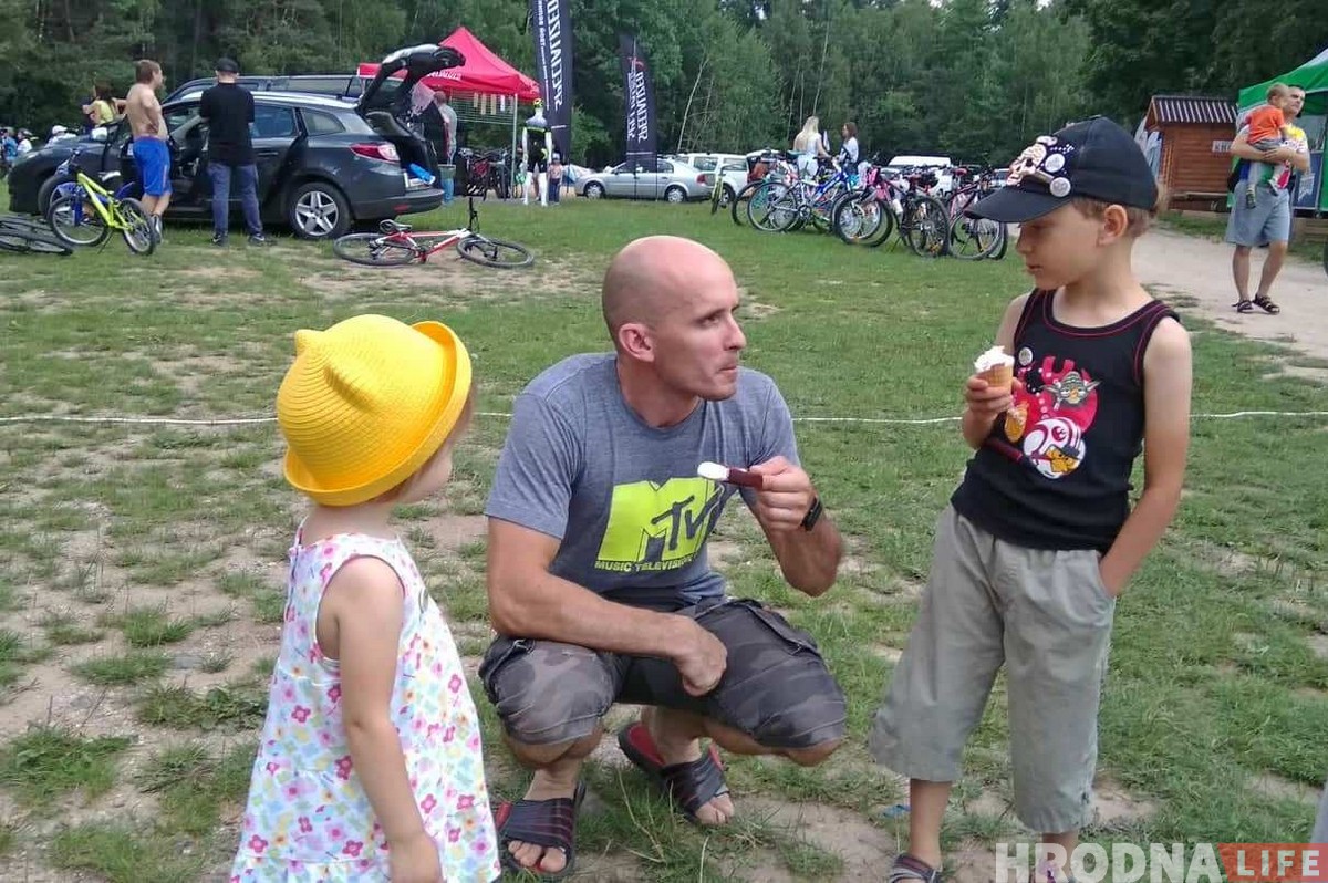 “Выйграў наймацнейшы, а перамог – кожны, хто даехаў да канца”. Веламарафон “Суседзі” прайшоў пад Гродна восьмы раз