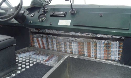 Літоўцы затрымалі на Нёмане турыстычныя кацеры поўныя кантрабандных цыгарэт Літоўцы затрымалі на Нёмане турыстычныя кацеры поўныя кантрабандных цыгарэт