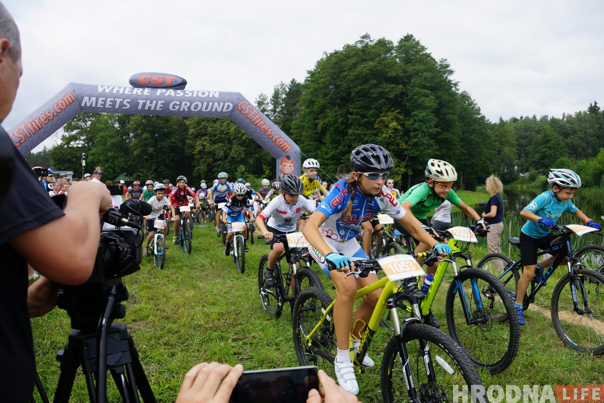 “Выйграў наймацнейшы, а перамог – кожны, хто даехаў да канца”. Веламарафон “Суседзі” прайшоў пад Гродна восьмы раз “Выйграў наймацнейшы, а перамог – кожны, хто даехаў да канца”. Веламарафон “Суседзі” прайшоў пад Гродна восьмы раз