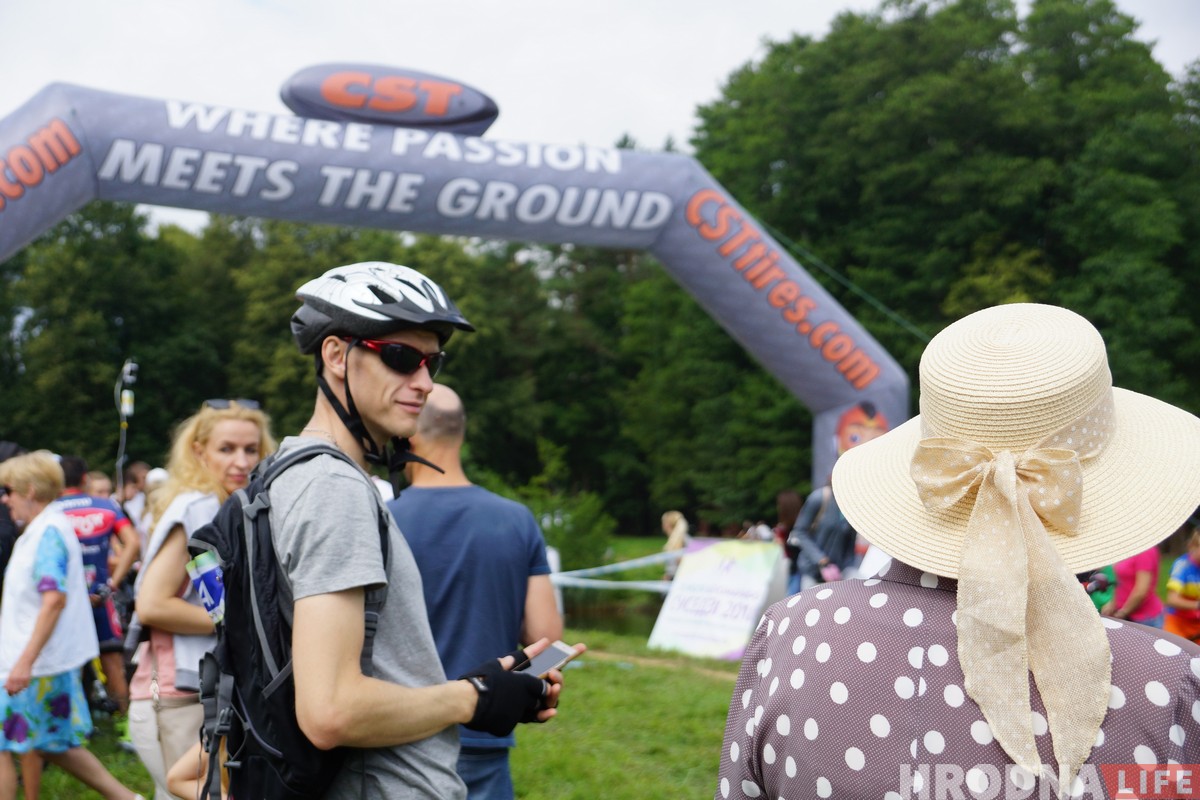 “Выйграў наймацнейшы, а перамог – кожны, хто даехаў да канца”. Веламарафон “Суседзі” прайшоў пад Гродна восьмы раз “Выйграў наймацнейшы, а перамог – кожны, хто даехаў да канца”. Веламарафон “Суседзі” прайшоў пад Гродна восьмы раз