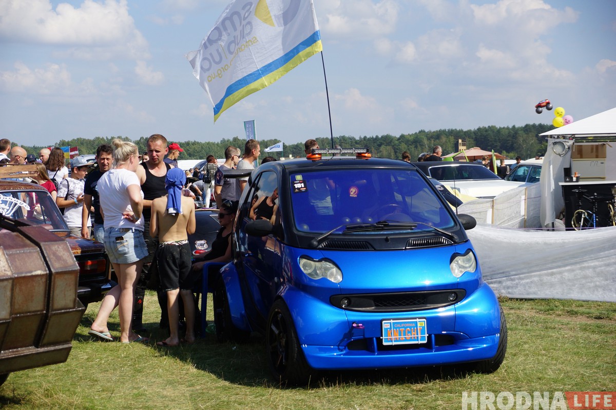 SunDay-2018: Гродзенцы хвалілі машыны, спаборнічалі ў конкурсах і рабілі сэлфі (фота) SunDay-2018: Гродзенцы хвалілі машыны, спаборнічалі ў конкурсах і рабілі сэлфі (фота)
