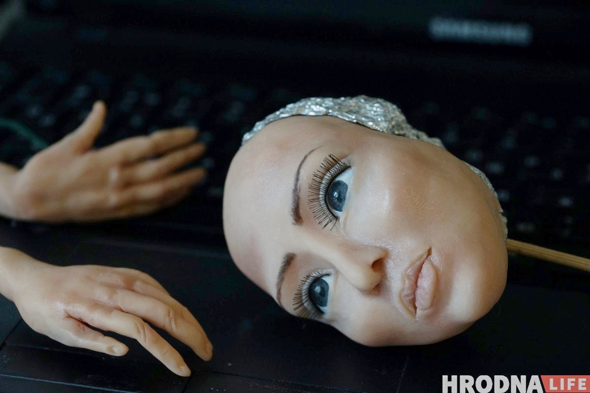 Таццяніны цацкі. Як гродзенка ўспомніла дзяцінства і пачала рабіць лялек, чыстых сэрцам