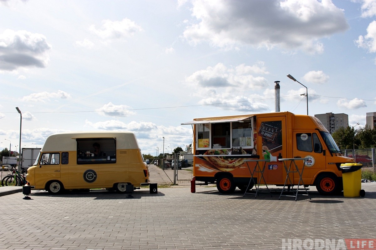 Гродзенскія фудтракі аб'ядноўваюцца: на Таўлая зараз не толькі напоі, але і піца