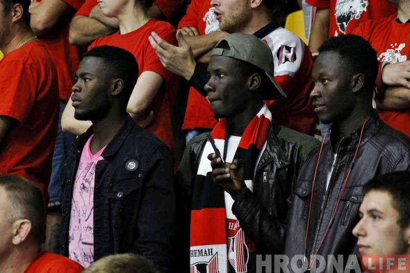 «Неман, мы с тобой!» Как африканские студенты в Гродно познакомились с хоккеем