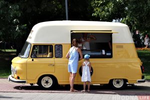 У цэнтры адкрываецца новая кавярня - дзеля яе прыйшлося пераязджаць «Еўрашопу»