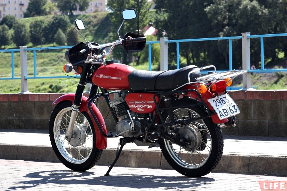 Каб прыехаць у Гродна пара з Расіі на савецкім матацыкле «Мінск» пераадолела 2500 км Каб прыехаць у Гродна пара з Расіі на савецкім матацыкле «Мінск» пераадолела 2500 км