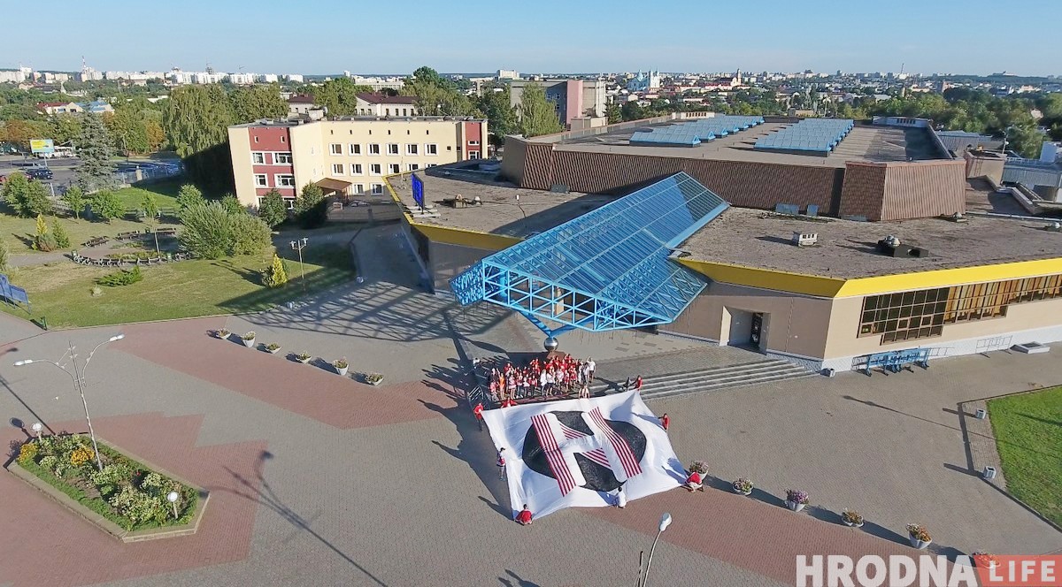 Заўзеем за сваіх! Hrodna.life дапамог хакейнаму “Нёману” зняць ролік да Лігі Чэмпіёнаў