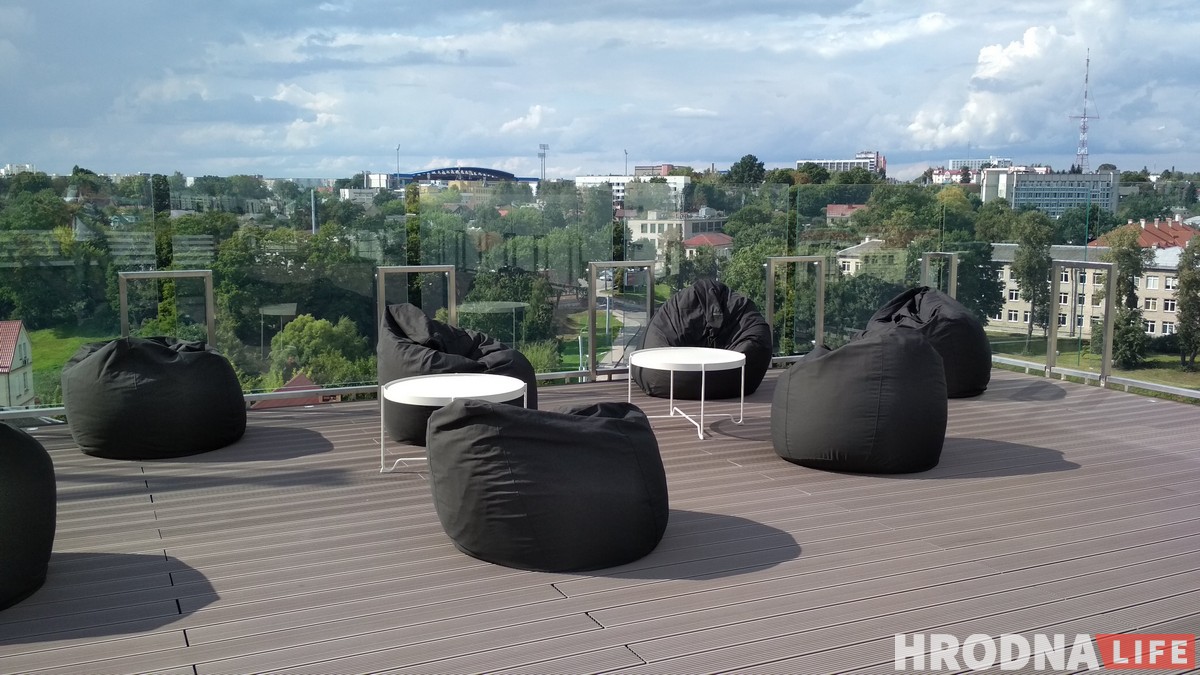 Стары горад як на далоні: на даху ГД «Нёман» адкрылася назіральная пляцоўка і кафэ