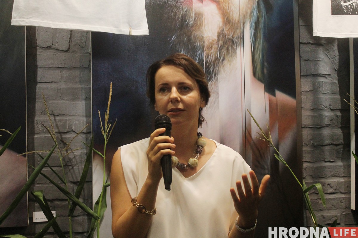 "Майка - гэта заўсёды пасыл". Галерэя "У Майстра" выпусціла футболкі з прынтамі гродзенскіх мастакоў "Майка - гэта заўсёды пасыл". Галерэя "У Майстра" выпусціла футболкі з прынтамі гродзенскіх мастакоў