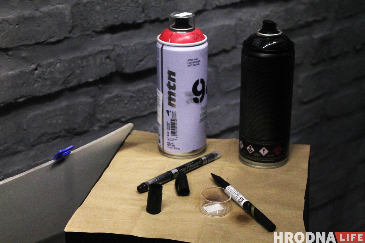 "Майка - гэта заўсёды пасыл". Галерэя "У Майстра" выпусціла футболкі з прынтамі гродзенскіх мастакоў "Майка - гэта заўсёды пасыл". Галерэя "У Майстра" выпусціла футболкі з прынтамі гродзенскіх мастакоў