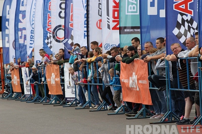 ФОТА: віртуозы руля з розных гарадоў Беларусі спаборнічалі ў Гродне ФОТА: віртуозы руля з розных гарадоў Беларусі спаборнічалі ў Гродне