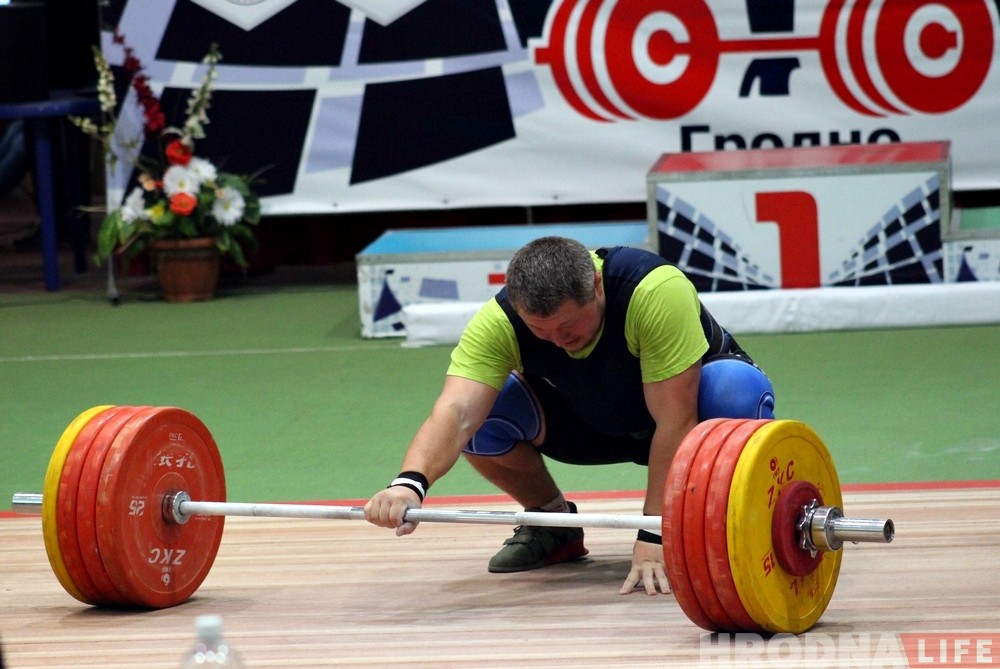 «Я нанава пачынаю кар'еру». Цяжкаатлет Арамнаў стаў лепшым у Гродне і марыць зноў адправіцца на Алімпіяду