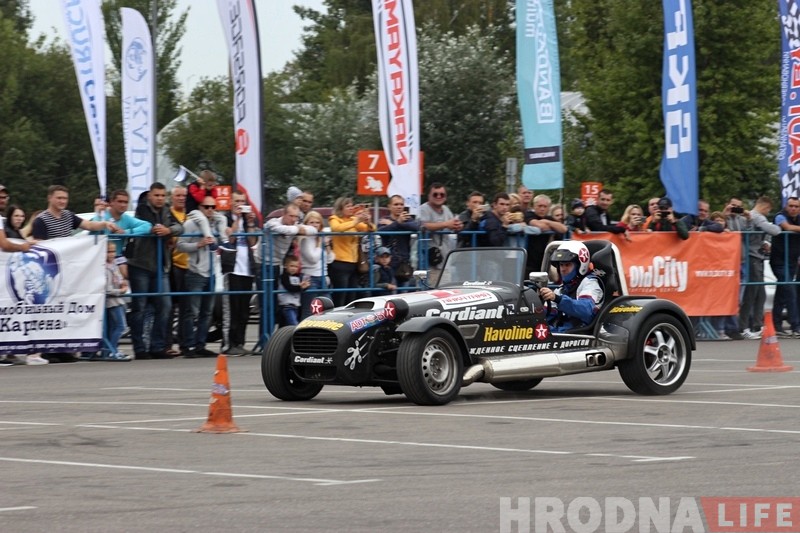 ФОТА: віртуозы руля з розных гарадоў Беларусі спаборнічалі ў Гродне ФОТА: віртуозы руля з розных гарадоў Беларусі спаборнічалі ў Гродне