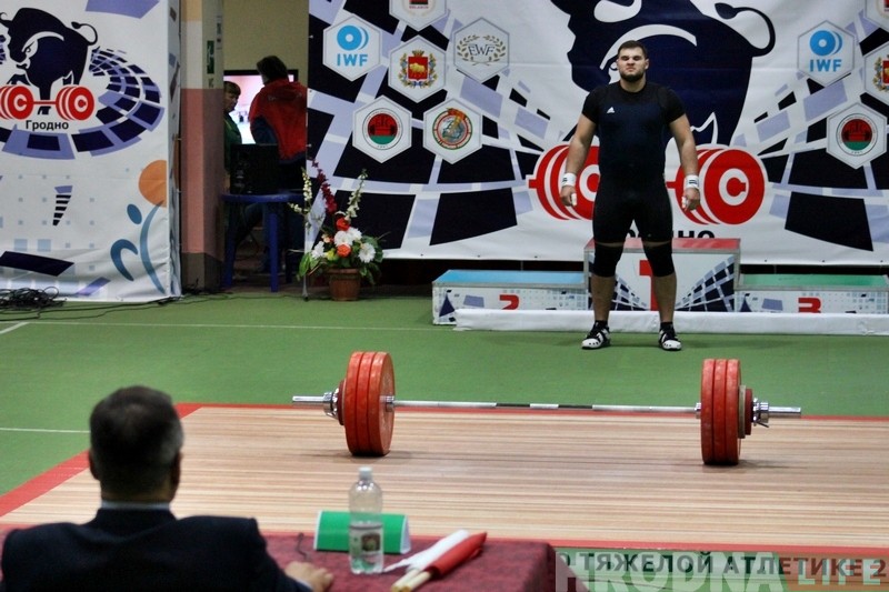 Лепшыя цяжкаатлеты краіны змагаліся ў Гродне за пуцёўкі на чэмпіянаты Еўропы і свету Лепшыя цяжкаатлеты краіны змагаліся ў Гродне за пуцёўкі на чэмпіянаты Еўропы і свету