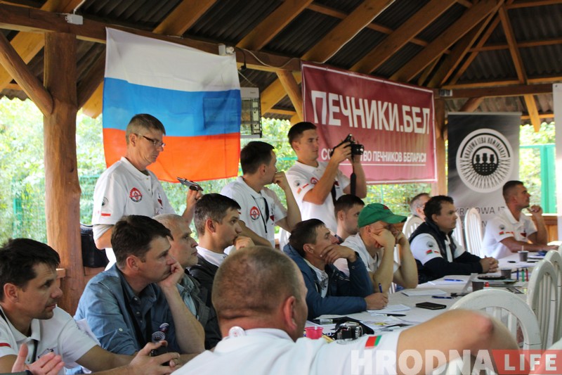 Трубочист - хорошая примета. Первый в Беларуси фестиваль трубочистов прошел под Гродно