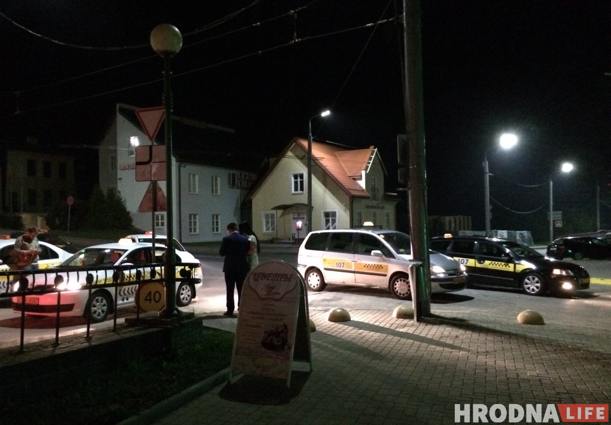 Пустая Советская, тусовочная Замковая и аншлаг на Ленина: чем живет ночной Гродно