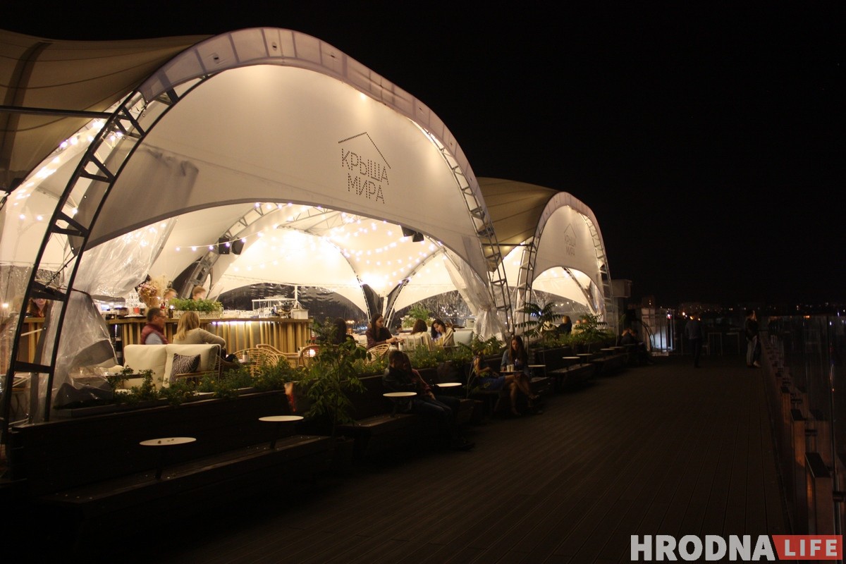 Пустая Советская, тусовочная Замковая и аншлаг на Ленина: чем живет ночной Гродно