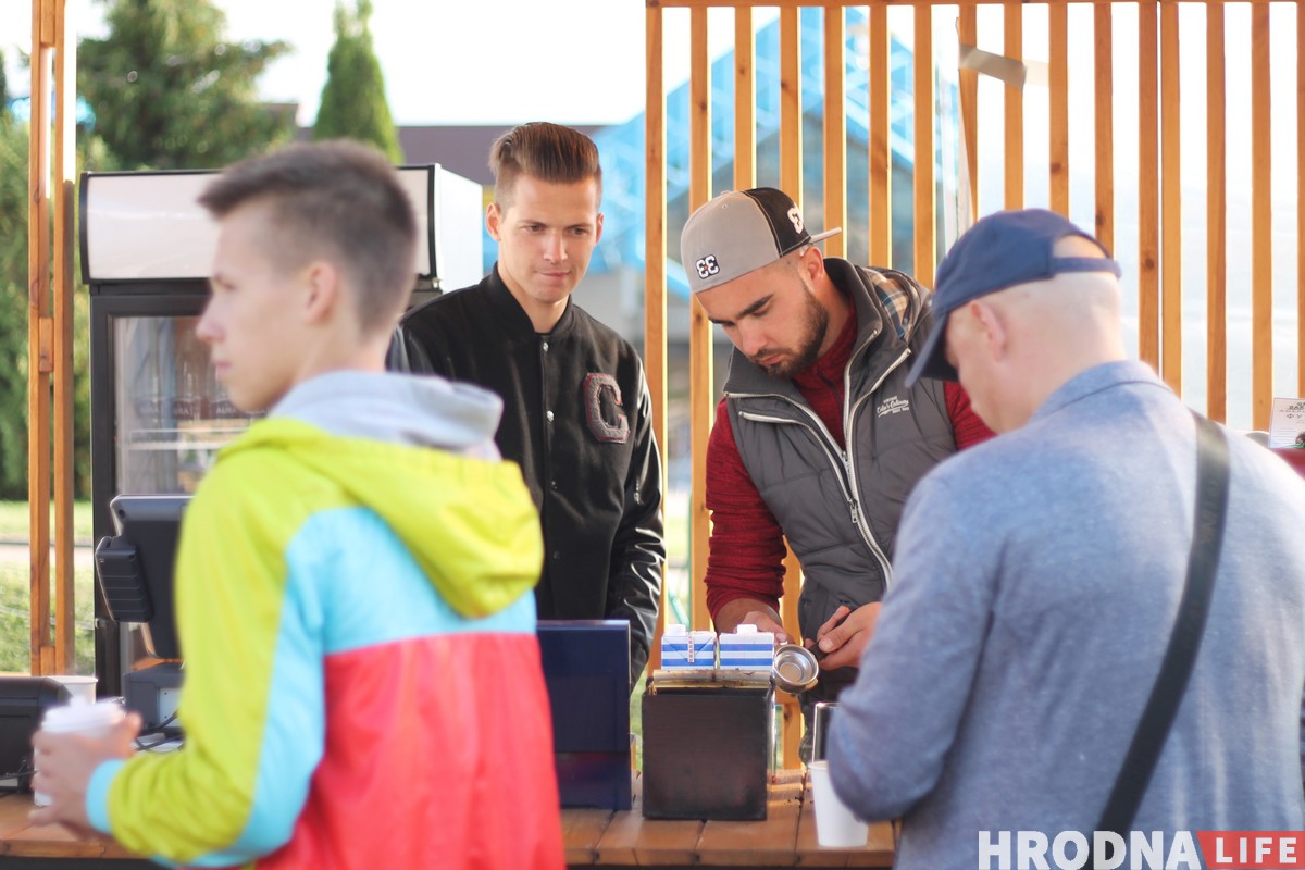 Vulitsa Ezha ў Гродне: глядзіце, якога фаст-фуду не хапае гораду (+шмат фота з фэсту) Vulitsa Ezha ў Гродне: глядзіце, якога фаст-фуду не хапае гораду (+шмат фота з фэсту)