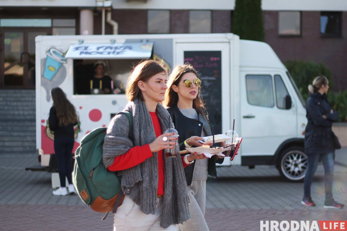 Vulitsa Ezha ў Гродне: глядзіце, якога фаст-фуду не хапае гораду (+шмат фота з фэсту) Vulitsa Ezha ў Гродне: глядзіце, якога фаст-фуду не хапае гораду (+шмат фота з фэсту)