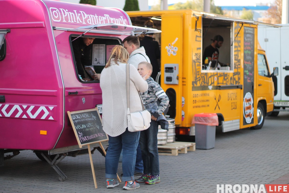 Vulitsa Ezha ў Гродне: глядзіце, якога фаст-фуду не хапае гораду (+шмат фота з фэсту) Vulitsa Ezha ў Гродне: глядзіце, якога фаст-фуду не хапае гораду (+шмат фота з фэсту)