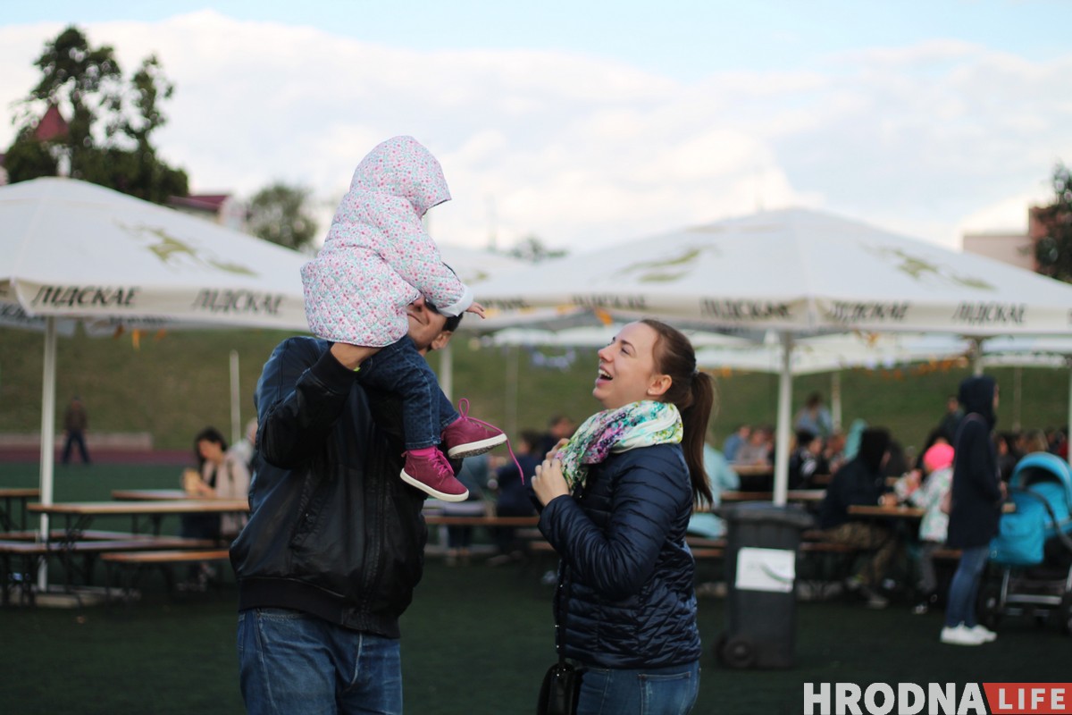 Vulitsa Ezha ў Гродне: глядзіце, якога фаст-фуду не хапае гораду (+шмат фота з фэсту) Vulitsa Ezha ў Гродне: глядзіце, якога фаст-фуду не хапае гораду (+шмат фота з фэсту)