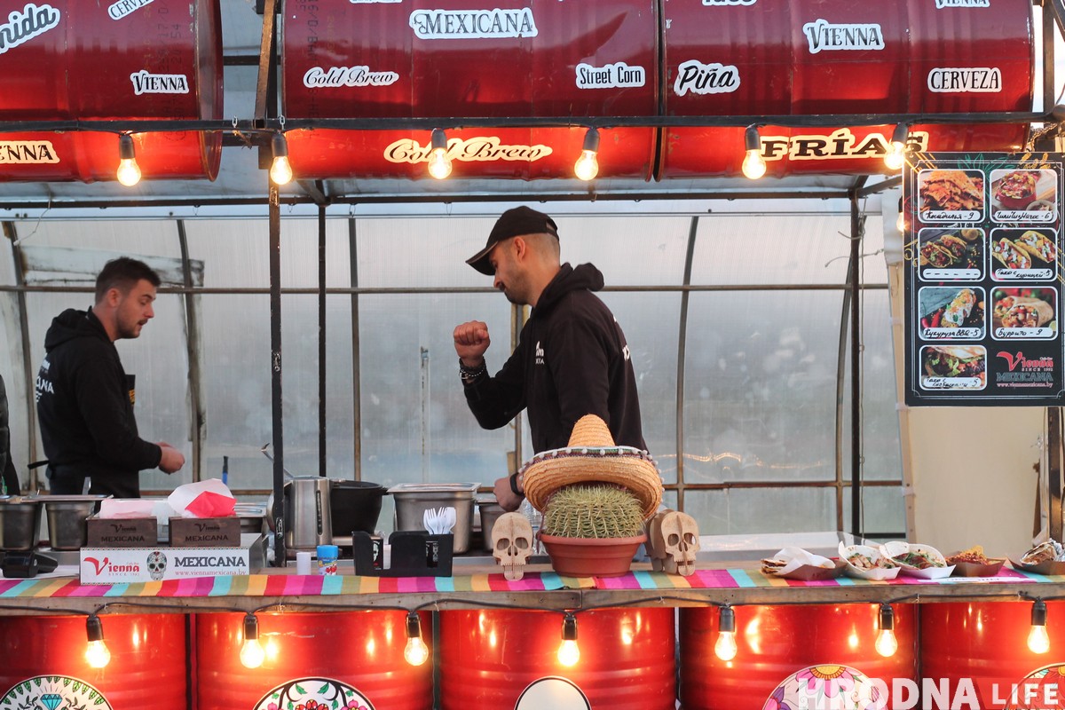 Vulitsa Ezha ў Гродне: глядзіце, якога фаст-фуду не хапае гораду (+шмат фота з фэсту) Vulitsa Ezha ў Гродне: глядзіце, якога фаст-фуду не хапае гораду (+шмат фота з фэсту)