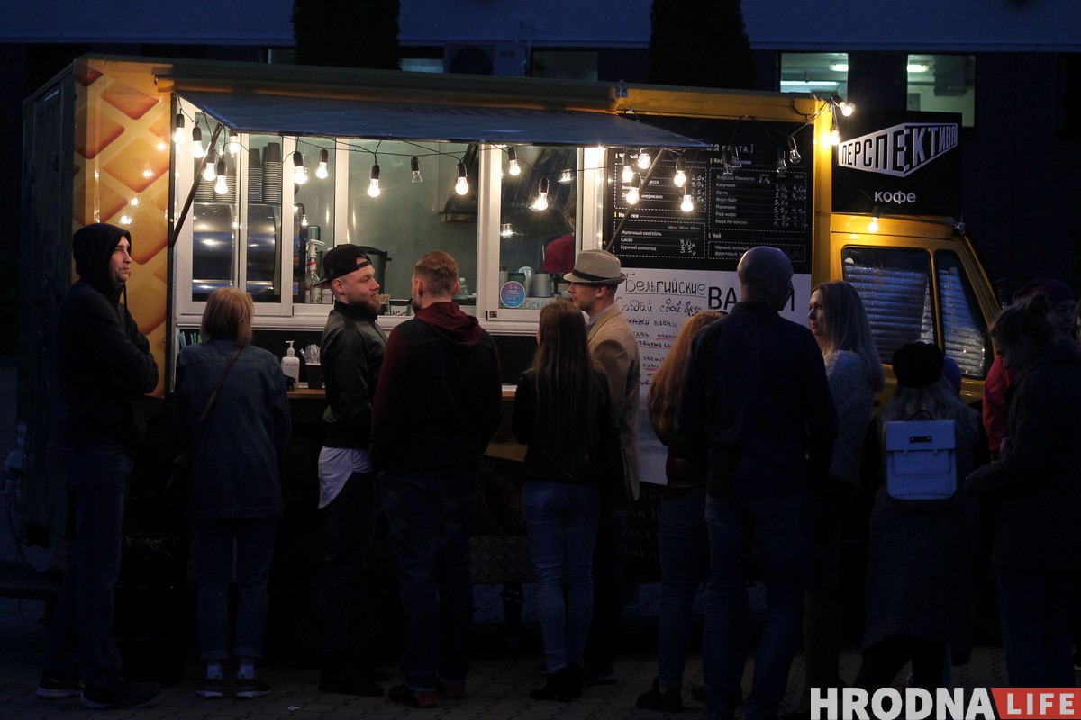 Vulitsa Ezha ў Гродне: глядзіце, якога фаст-фуду не хапае гораду (+шмат фота з фэсту) Vulitsa Ezha ў Гродне: глядзіце, якога фаст-фуду не хапае гораду (+шмат фота з фэсту)