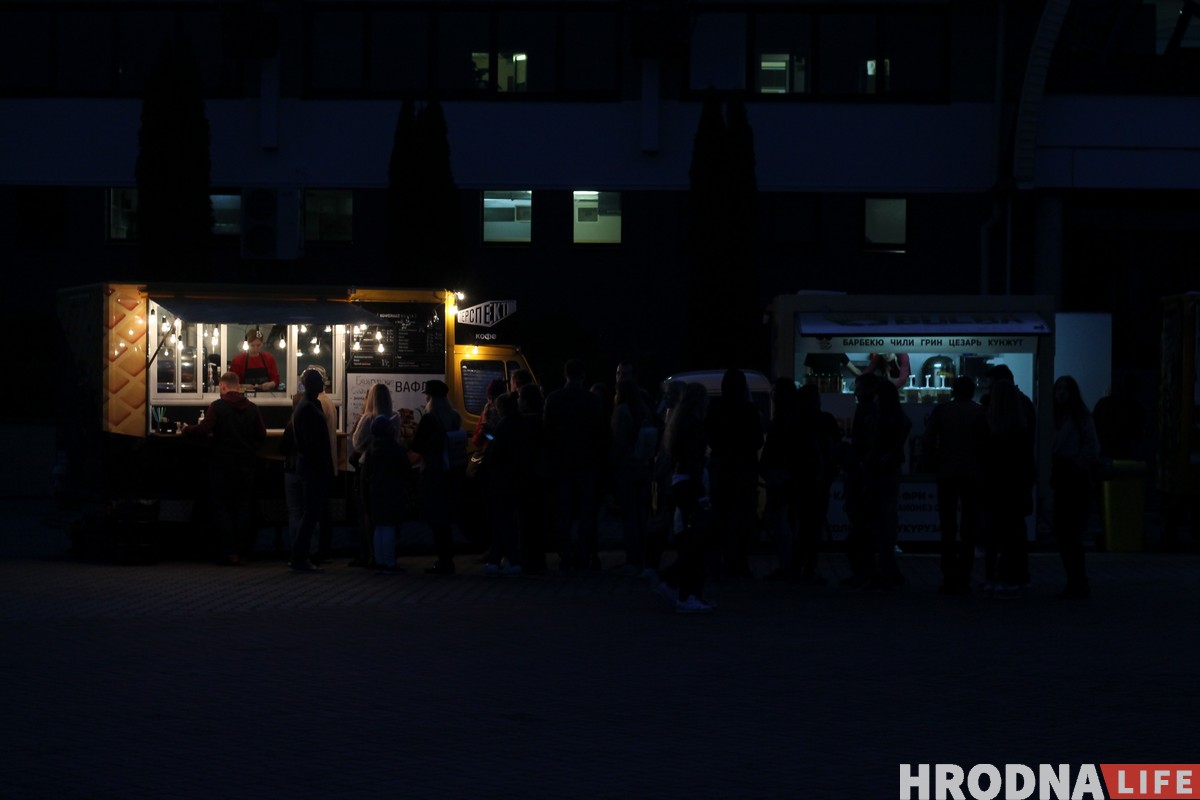 Vulitsa Ezha ў Гродне: глядзіце, якога фаст-фуду не хапае гораду (+шмат фота з фэсту) Vulitsa Ezha ў Гродне: глядзіце, якога фаст-фуду не хапае гораду (+шмат фота з фэсту)