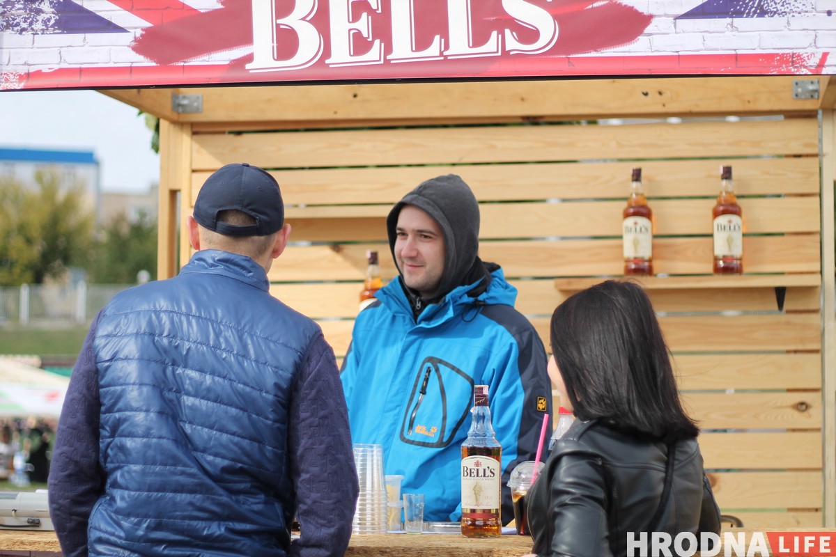 Vulitsa Ezha ў Гродне: глядзіце, якога фаст-фуду не хапае гораду (+шмат фота з фэсту) Vulitsa Ezha ў Гродне: глядзіце, якога фаст-фуду не хапае гораду (+шмат фота з фэсту)