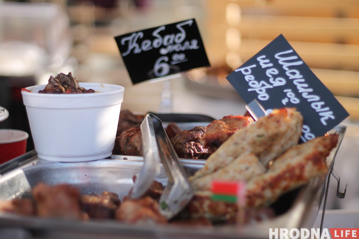 Vulitsa Ezha ў Гродне: глядзіце, якога фаст-фуду не хапае гораду (+шмат фота з фэсту) Vulitsa Ezha ў Гродне: глядзіце, якога фаст-фуду не хапае гораду (+шмат фота з фэсту)