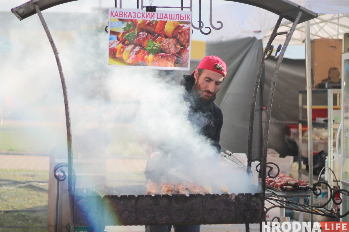 Vulitsa Ezha ў Гродне: глядзіце, якога фаст-фуду не хапае гораду (+шмат фота з фэсту) Vulitsa Ezha ў Гродне: глядзіце, якога фаст-фуду не хапае гораду (+шмат фота з фэсту)