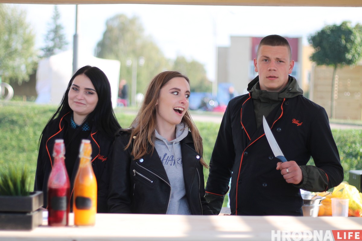 Vulitsa Ezha ў Гродне: глядзіце, якога фаст-фуду не хапае гораду (+шмат фота з фэсту) Vulitsa Ezha ў Гродне: глядзіце, якога фаст-фуду не хапае гораду (+шмат фота з фэсту)
