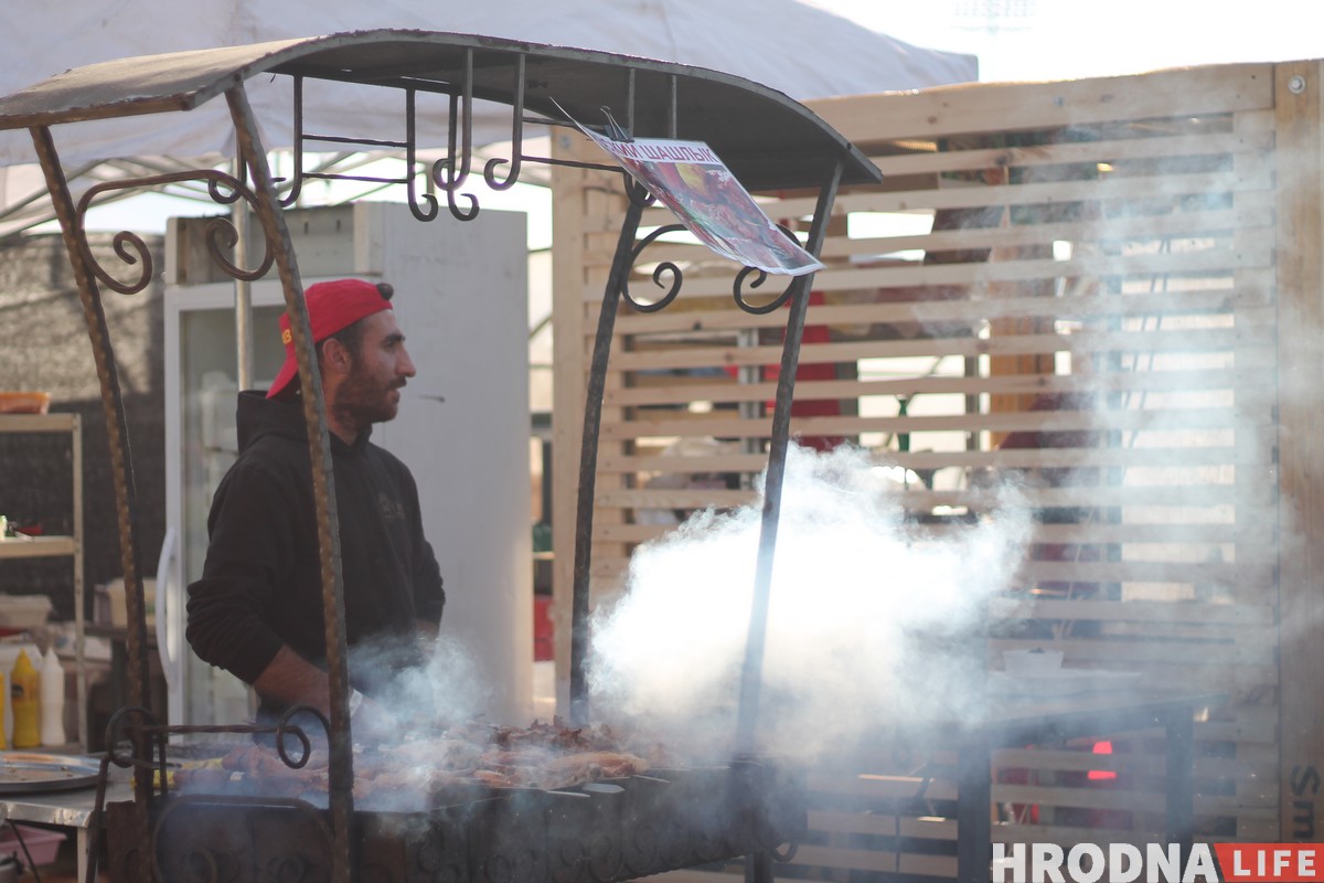 Vulitsa Ezha ў Гродне: глядзіце, якога фаст-фуду не хапае гораду (+шмат фота з фэсту) Vulitsa Ezha ў Гродне: глядзіце, якога фаст-фуду не хапае гораду (+шмат фота з фэсту)