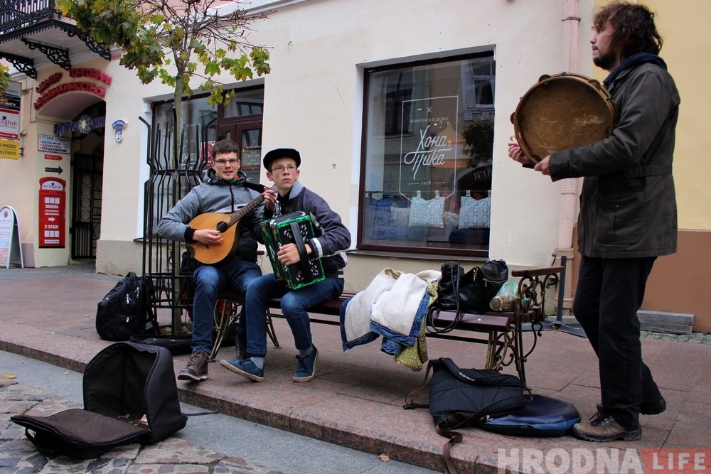 Літоўскія музыканты і танцоры «разагрэлі» Савецкую ў Гродна