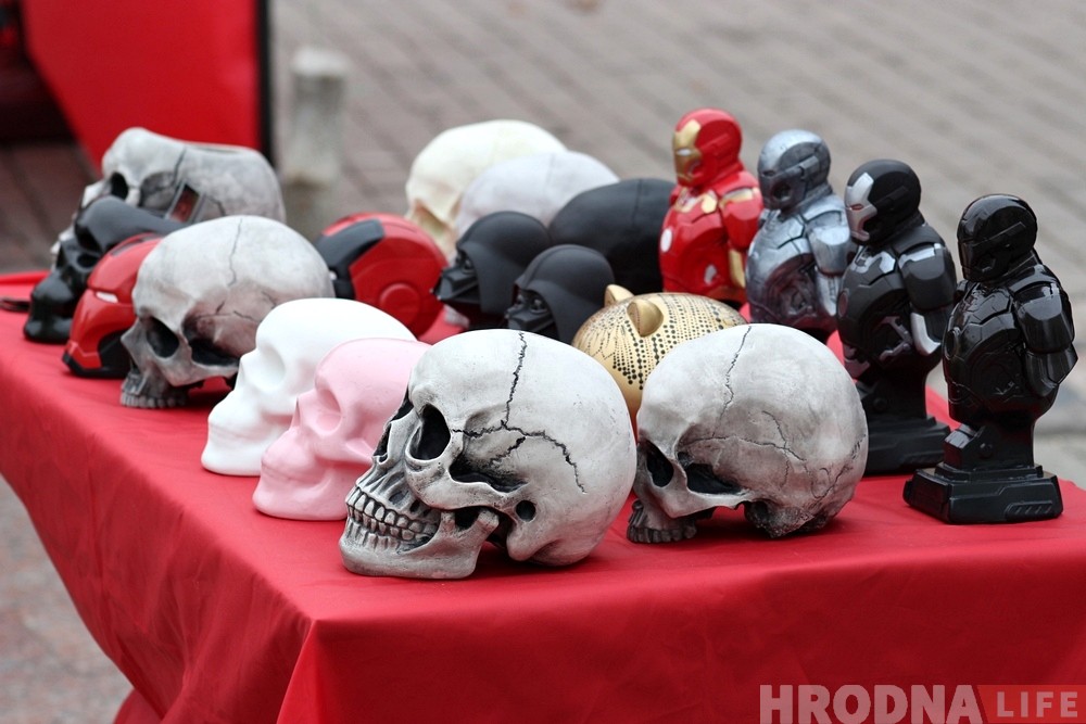 «Мама сначала шарахалась». Гродненец делает черепа на продажу