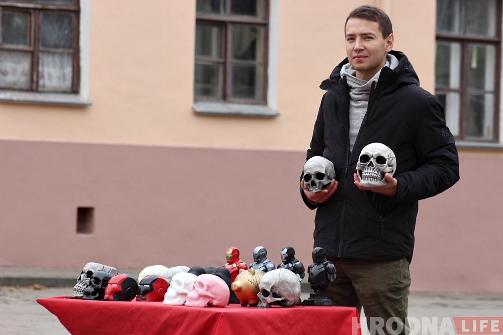 «Мама сначала шарахалась». Гродненец делает черепа на продажу