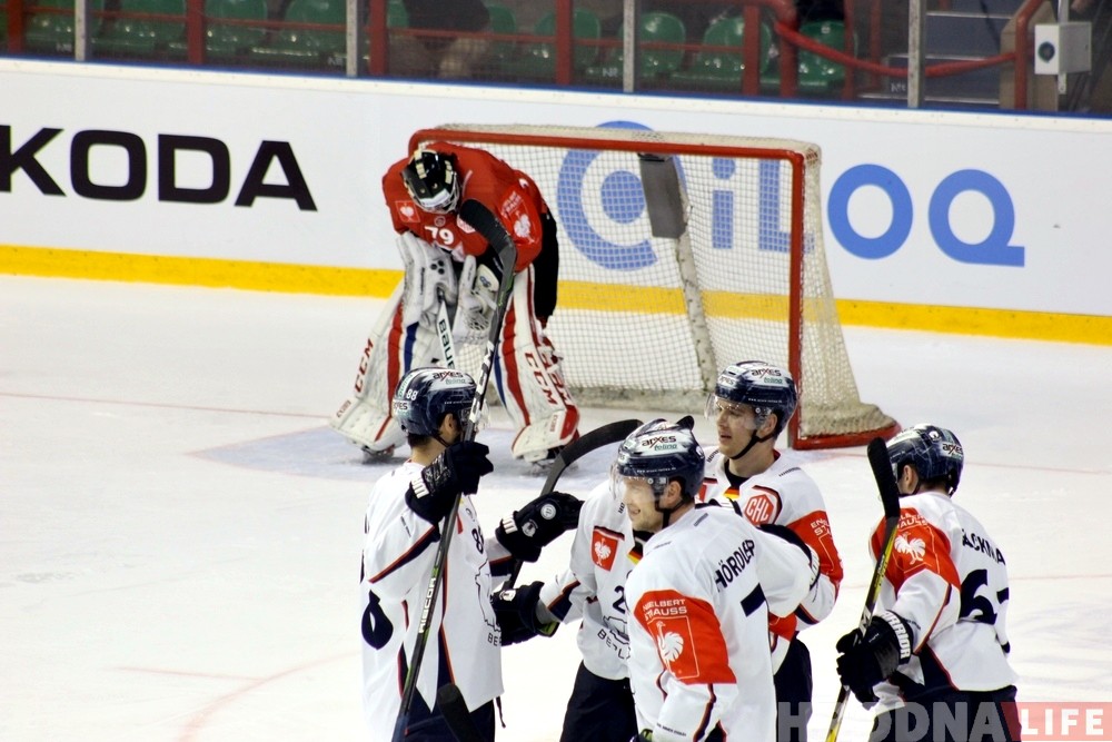«Жыццё адно, дык пражывіце яго». Падарожнік з Канады прадаваў у цэнтры Гродна свае фатаграфіі і распавядаў пра прыгоды