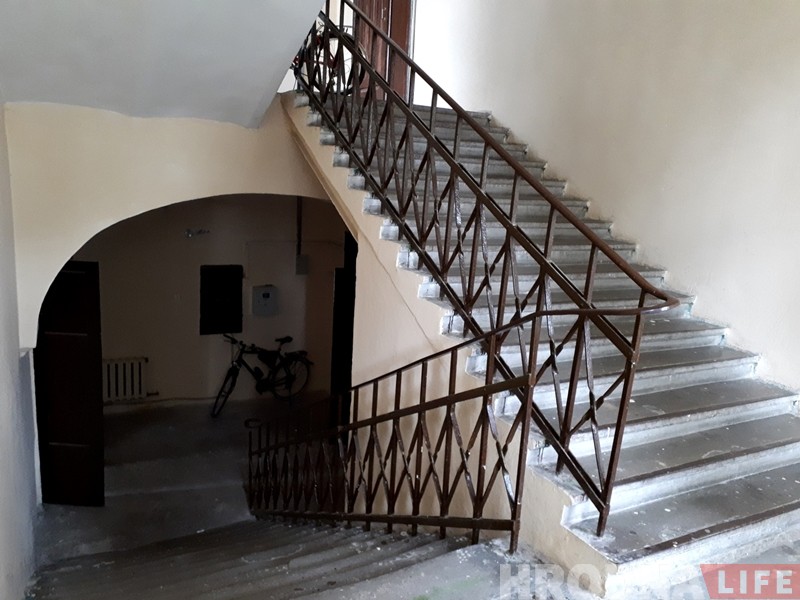 Глядзіце, які надпіс на гарышчы дома ў Гродне пакінулі салдаты ў 1930-х. Мы паспрабавалі расшыфраваць Глядзіце, які надпіс на гарышчы дома ў Гродне пакінулі салдаты ў 1930-х. Мы паспрабавалі расшыфраваць