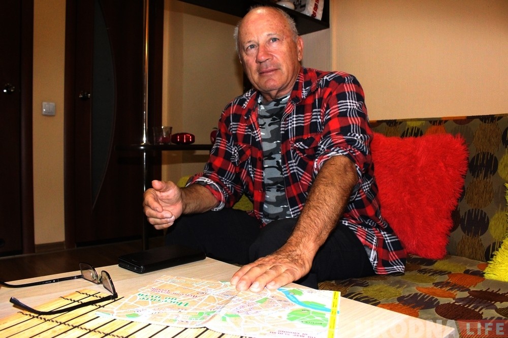 Получил большое наследство и стал путешествовать: гражданин мира посетил Гродно и рассказал о своих поездках